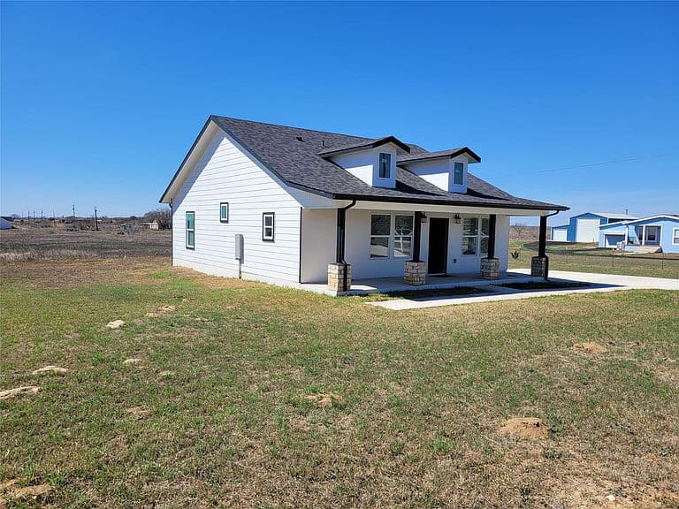 Listing photo 4