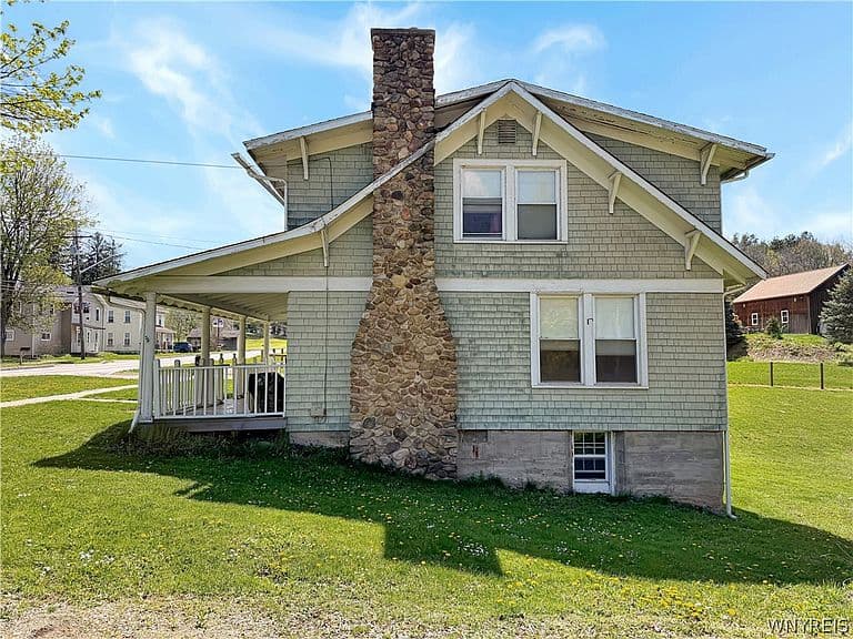 Listing photo 4