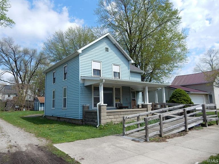 Listing photo 2