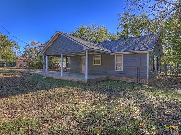 Listing photo 4
