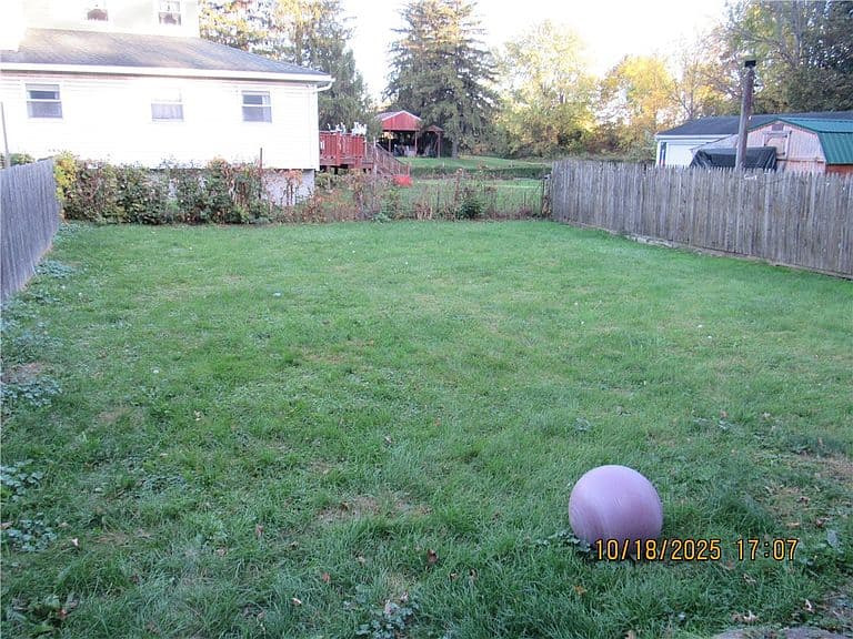 Listing photo 5