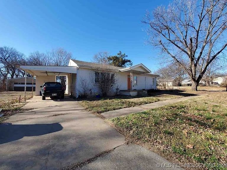 Listing photo 3