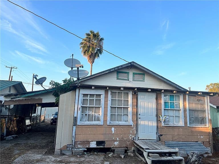 Listing photo 4