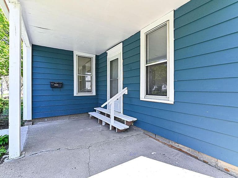 Listing photo 5