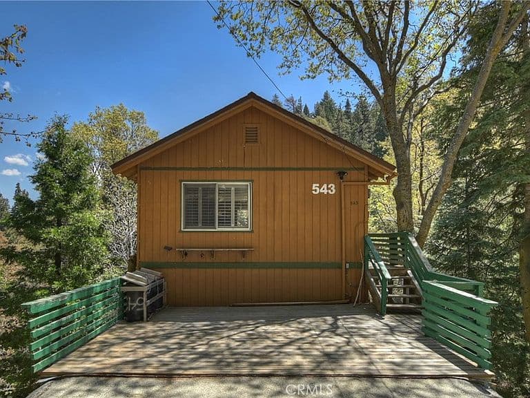Listing photo 3