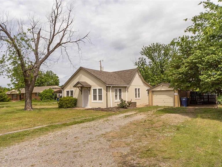 Listing photo 3