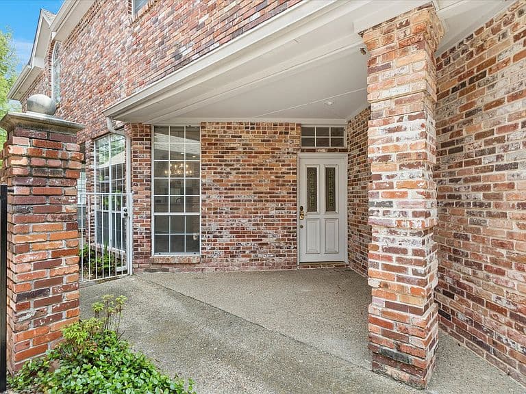 Listing photo 4