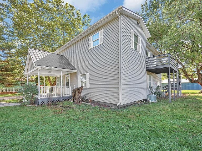Listing photo 4