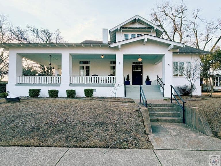 Listing photo