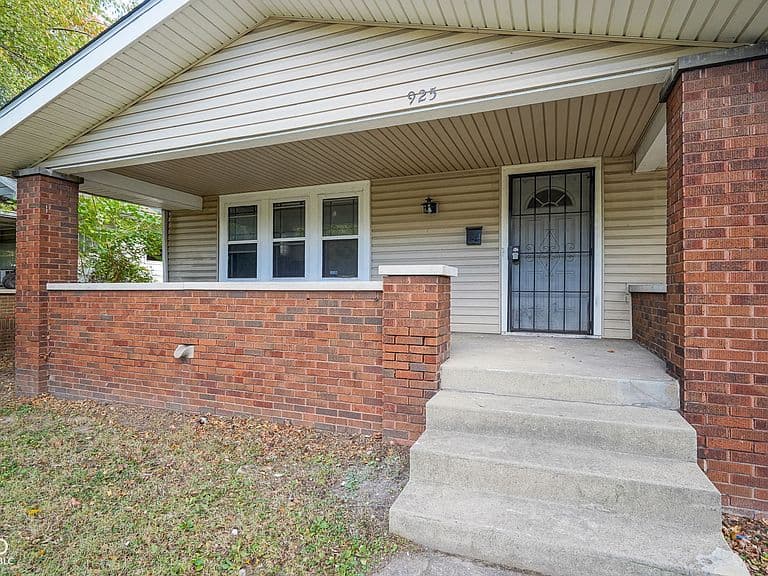 Listing photo 3