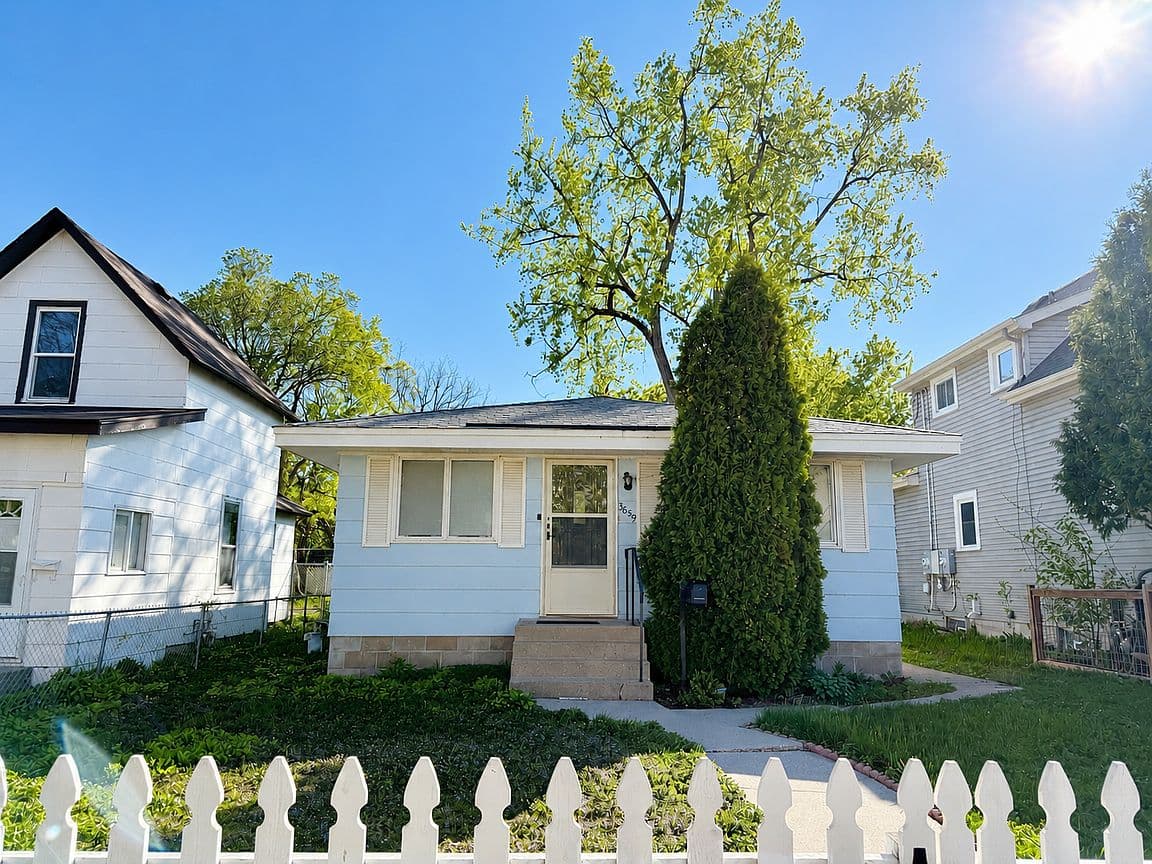 Primary listing photo
