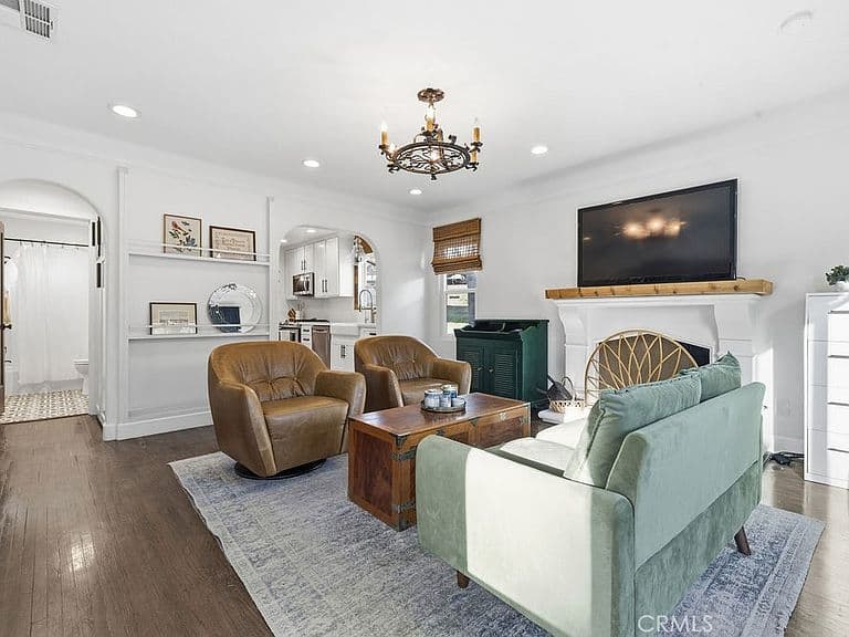 Listing photo 4