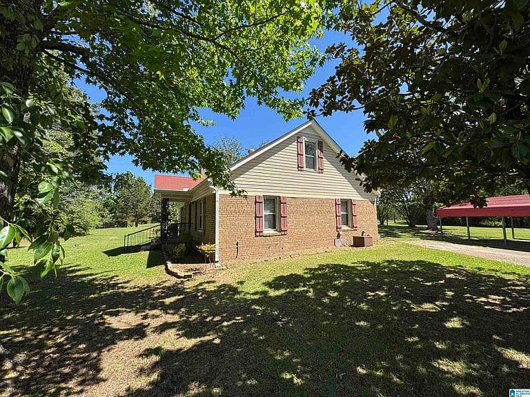 Listing photo 4