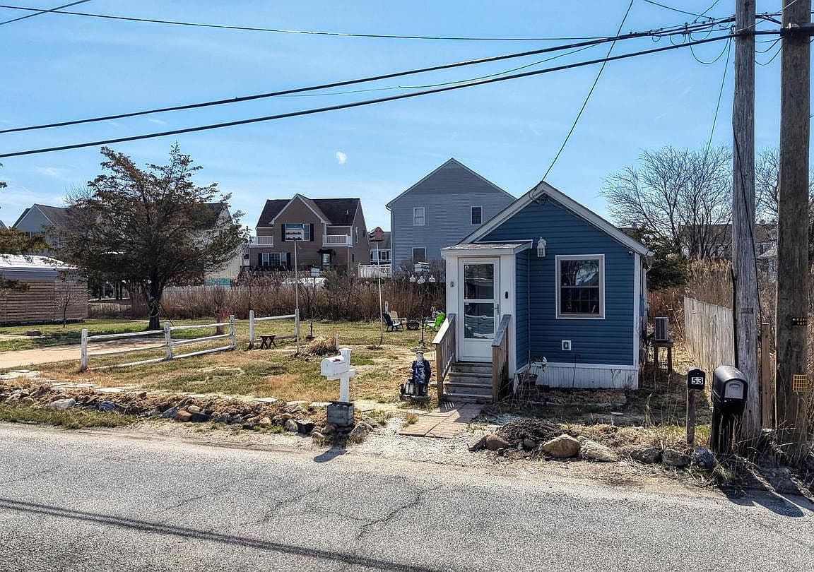 Primary listing photo