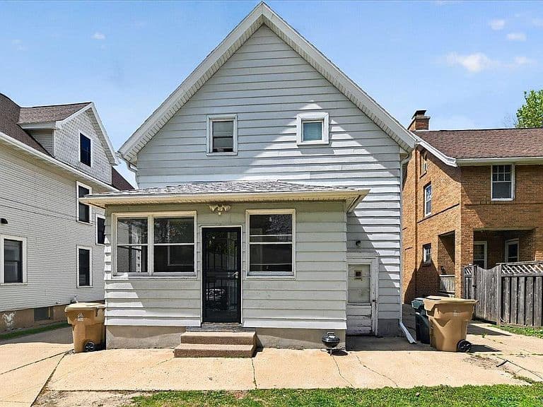Listing photo 5