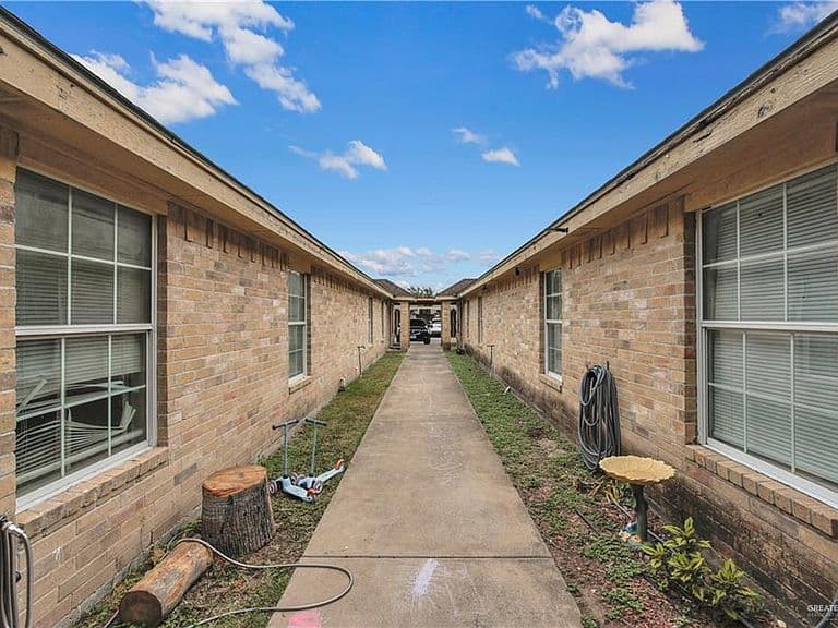 Listing photo 5