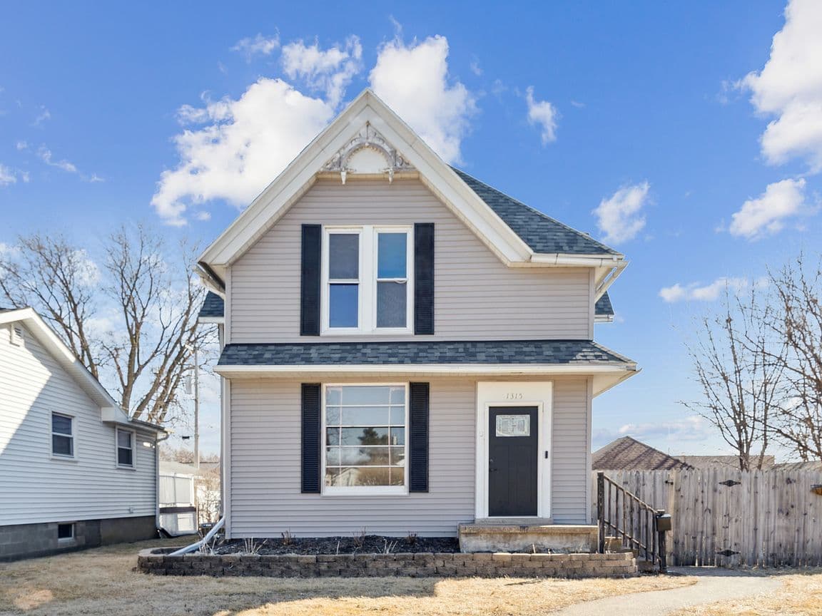 Primary listing photo