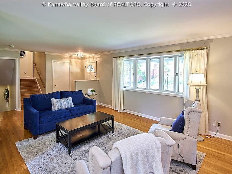 Listing photo 5