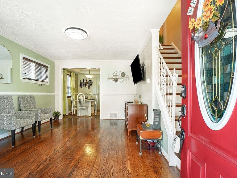 Listing photo 4