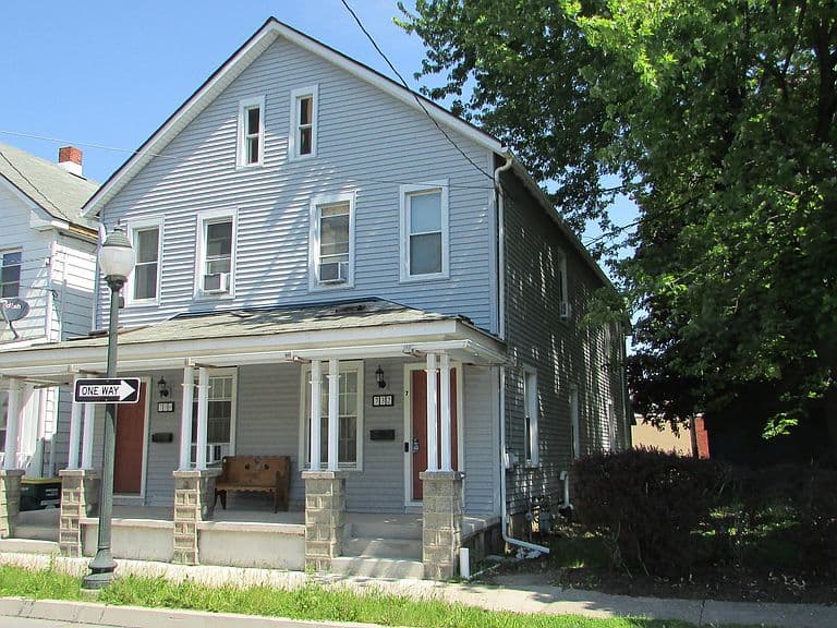 Listing photo 3
