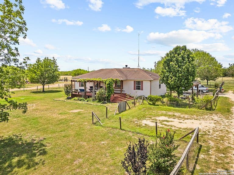 Listing photo 4