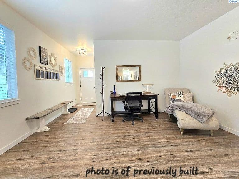 Listing photo 5