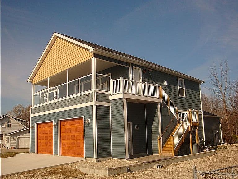 Listing photo 2