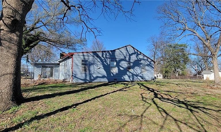 Listing photo 4