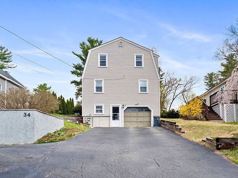 Listing photo 3