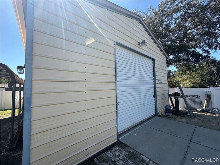 Listing photo 5