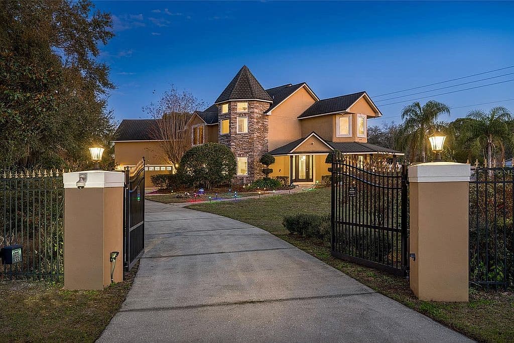 Primary listing photo