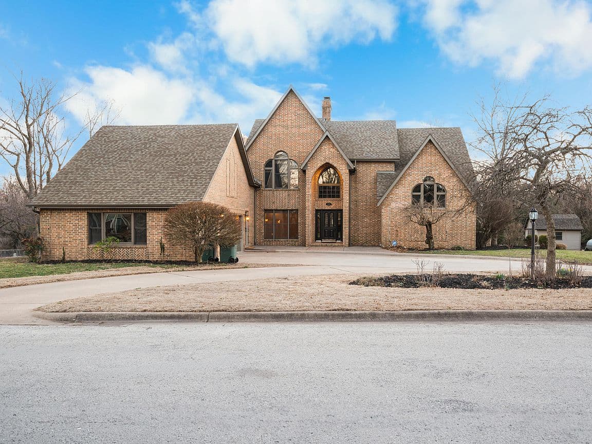 Primary listing photo