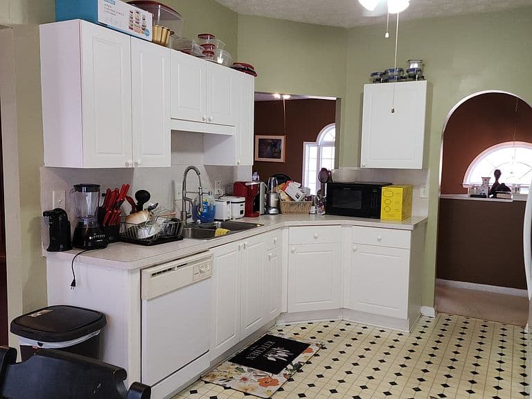 Listing photo 5