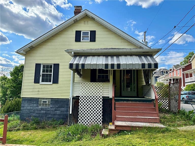 Listing photo 2