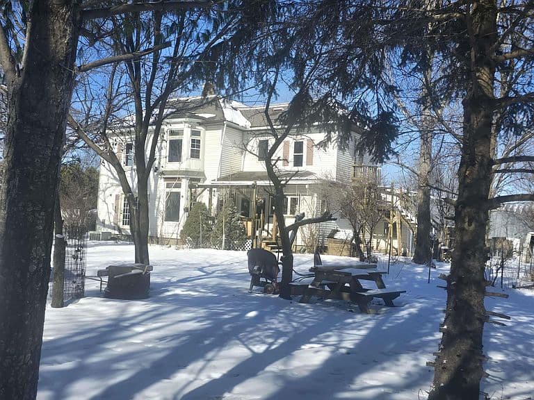 Listing photo 5