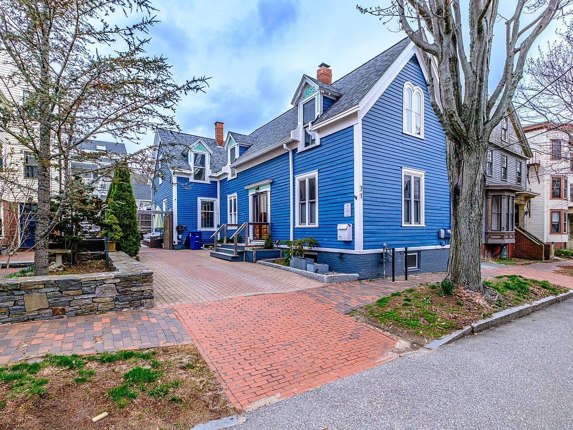 Primary listing photo