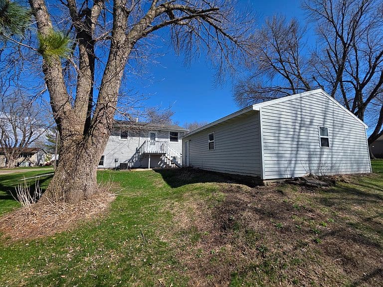 Listing photo 4