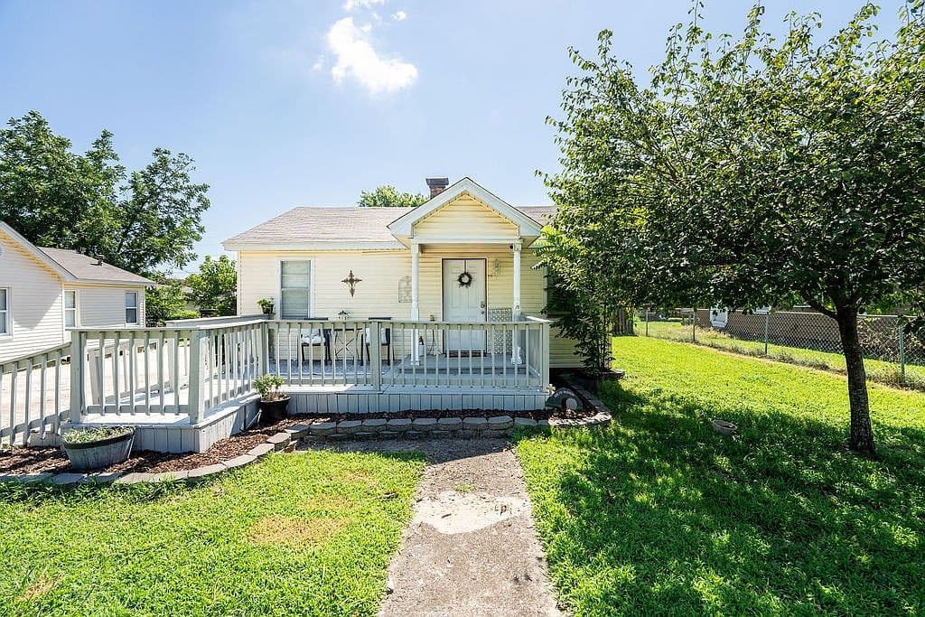 Primary listing photo