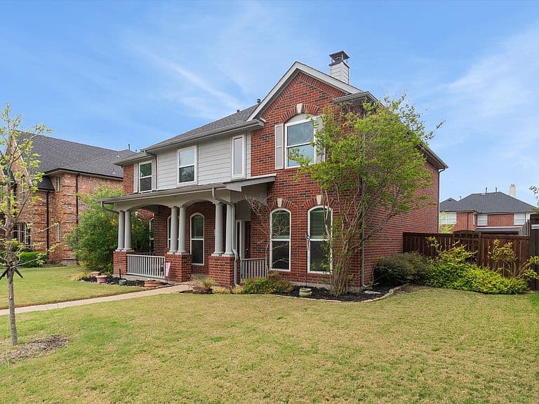 Listing photo 3