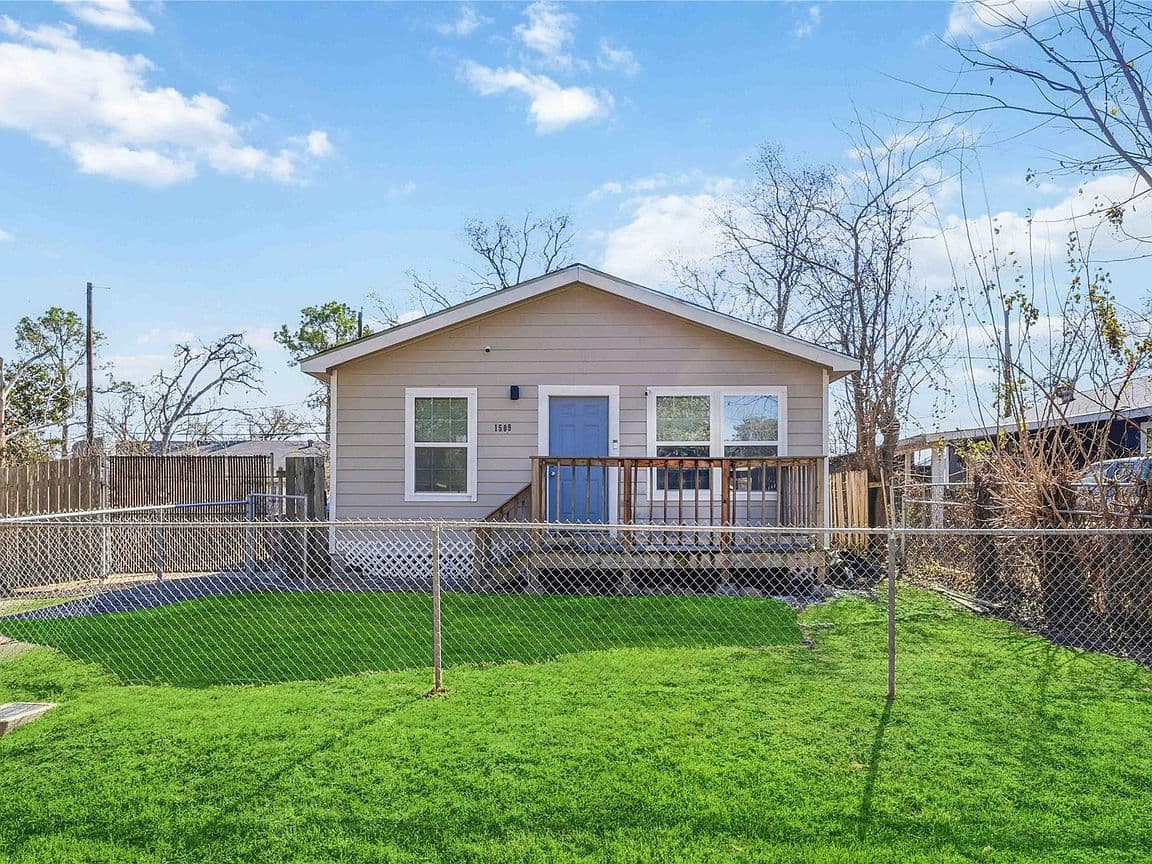 Primary listing photo