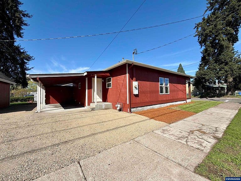 Listing photo 4