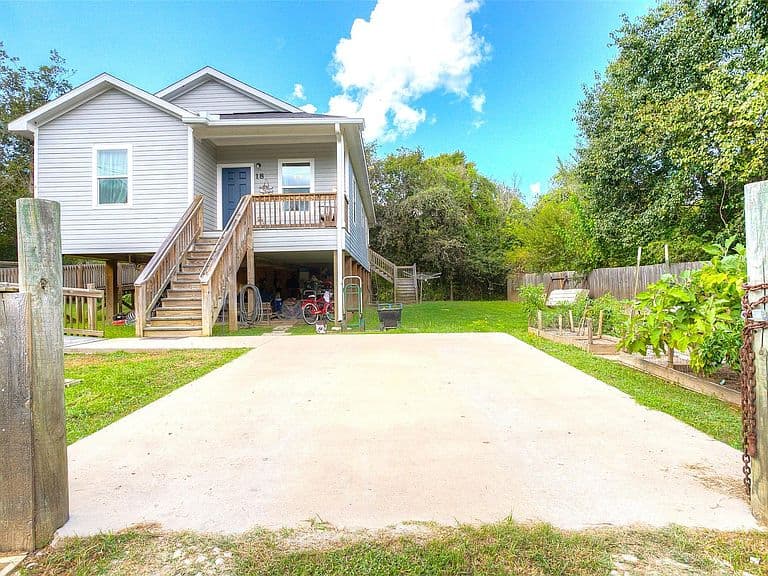 Listing photo 5