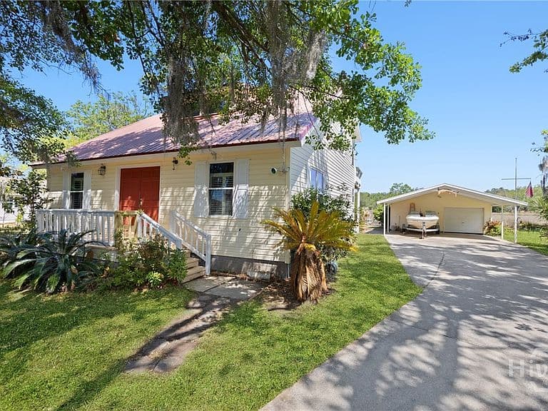 Listing photo 3