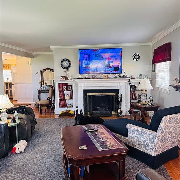 Listing photo 3