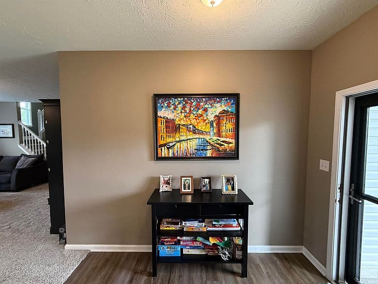 Listing photo 5