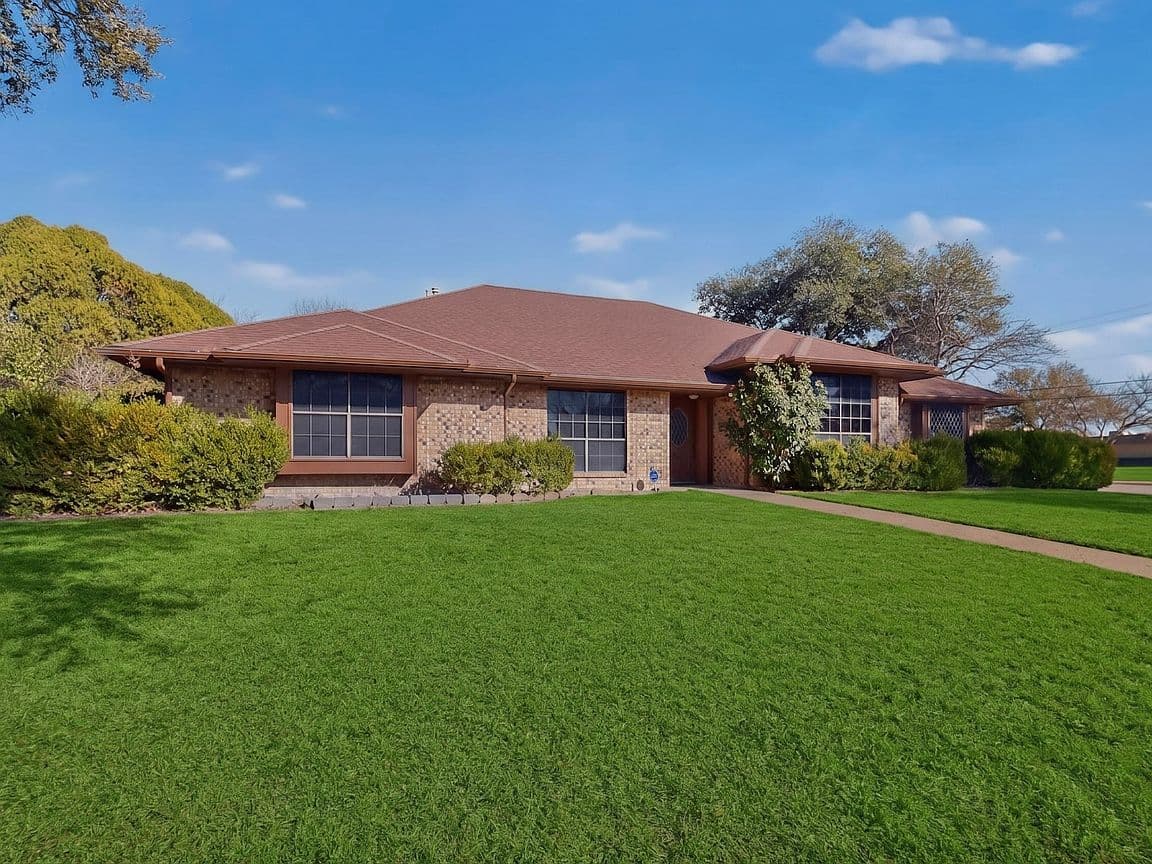 Primary listing photo