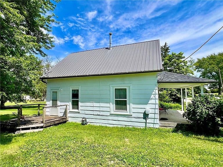 Listing photo 4