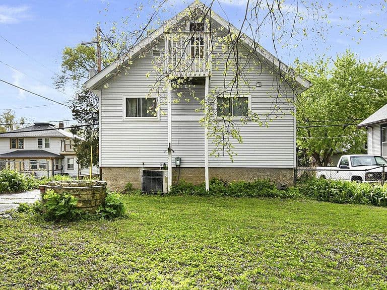 Listing photo 5