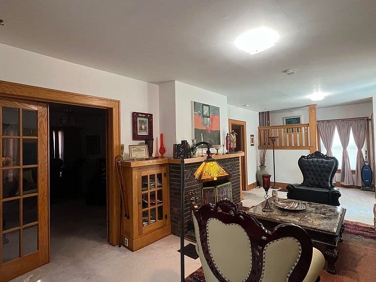 Listing photo 3