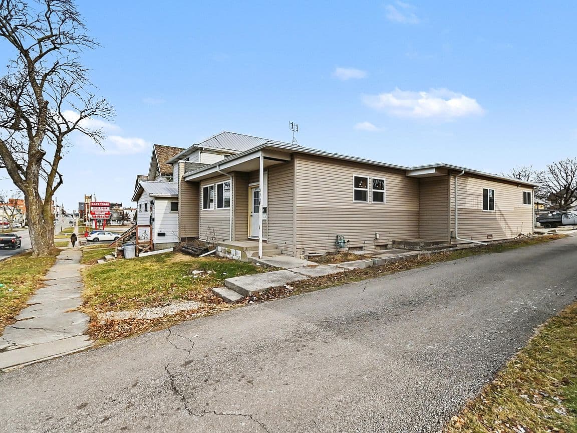 Primary listing photo